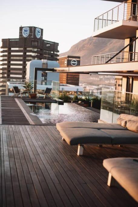 "Lykke On Bree" - Unique Apartment With Stunning Table Mountain Views Кейптаун Екстериор снимка