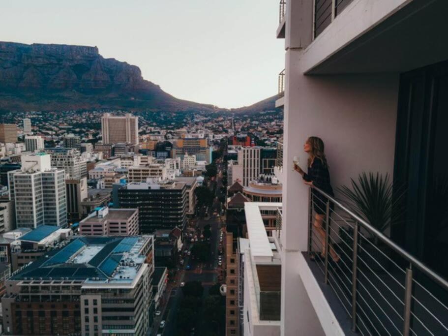 "Lykke On Bree" - Unique Apartment With Stunning Table Mountain Views Кейптаун Екстериор снимка